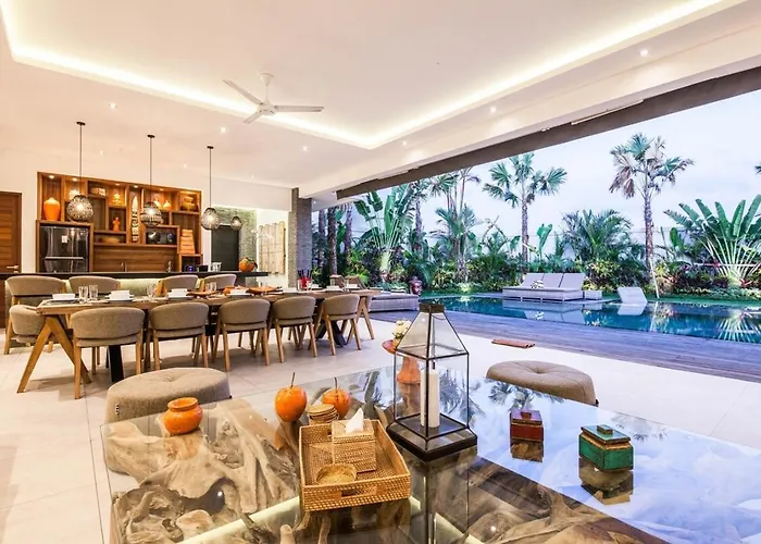 Stunning 6 Bedroom Villa Only 400M To The Beach