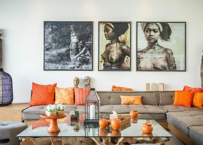 Stunning 6 Bedroom Villa Only 400M To The Beach チャングー