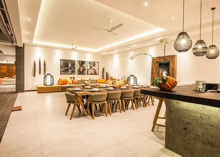 Stunning 6 Bedroom Villa Only 400M To The Beach * チャングー
