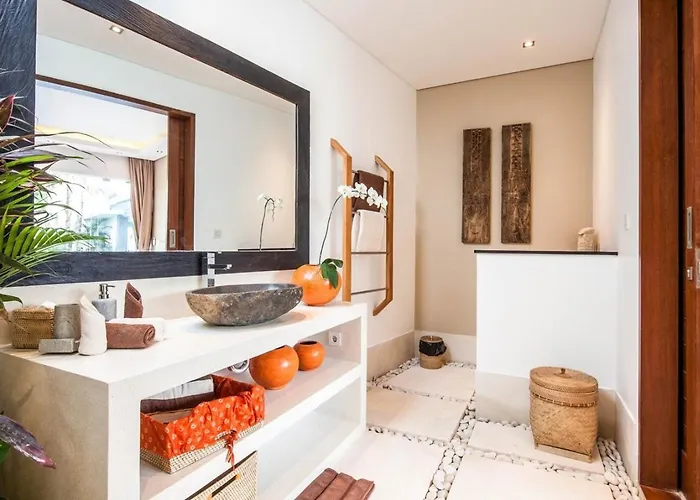 Stunning 6 Bedroom Villa Only 400M To The Beach チャングー